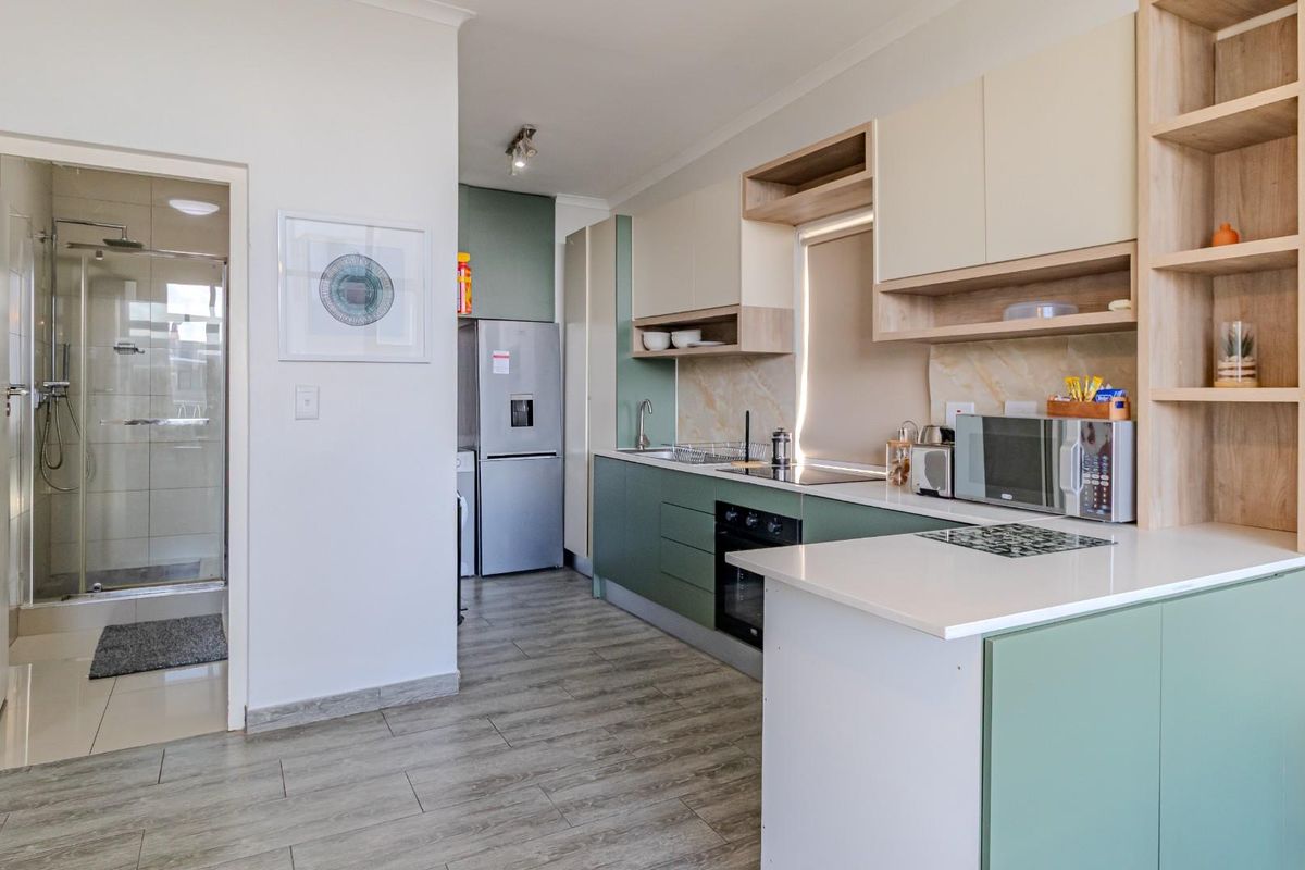 Apartment To Rent in Cape Town City Centre, Cape Town - Photo 5