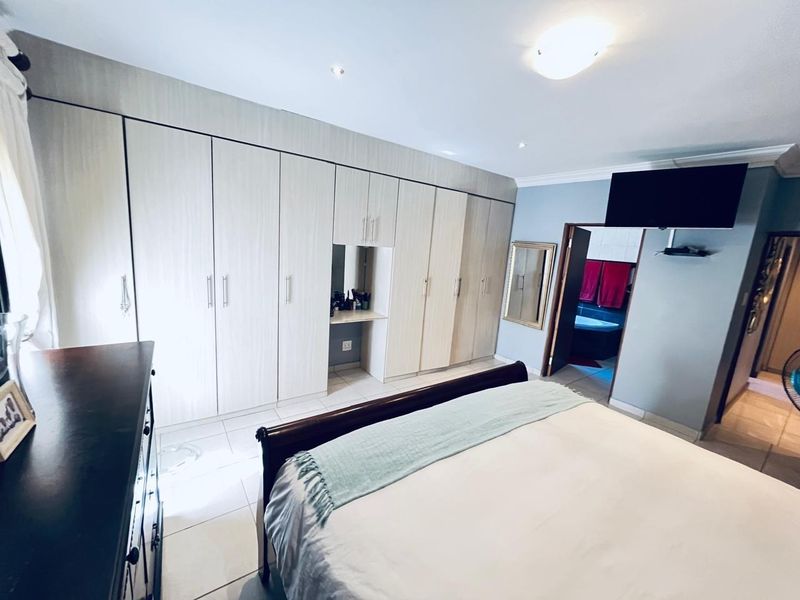 3 Bedroom House For Sale in Heatherview, Akasia - Photo 10