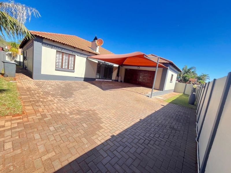 3 Bedroom House For Sale in Heatherview, Akasia - Photo 1