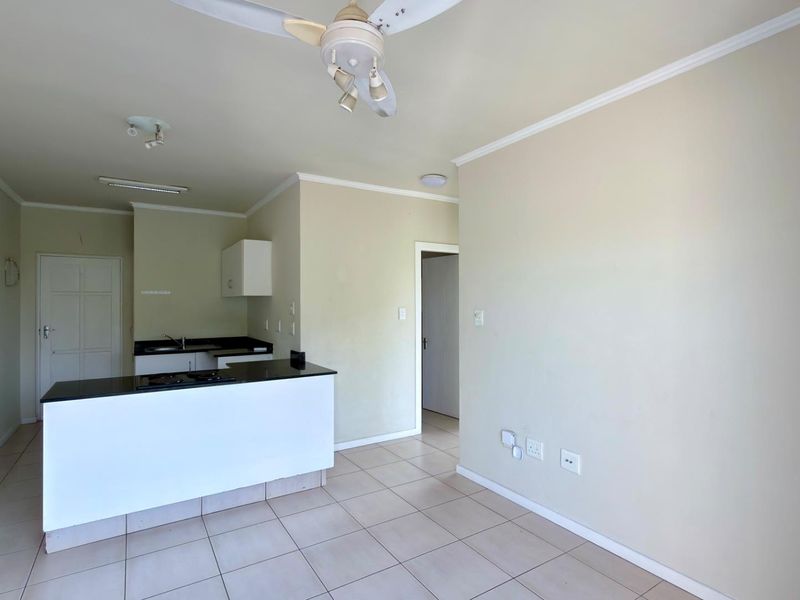 Top-Floor Corner Penthouse - Photo 9