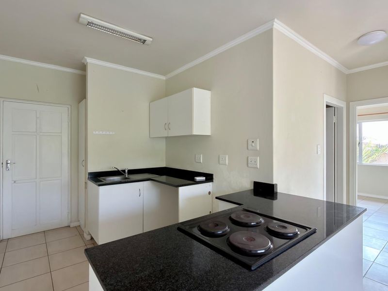Top-Floor Corner Penthouse - Photo 7