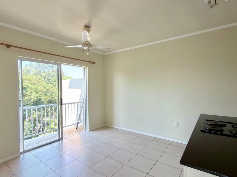 Top-Floor Corner Penthouse - Photo 4