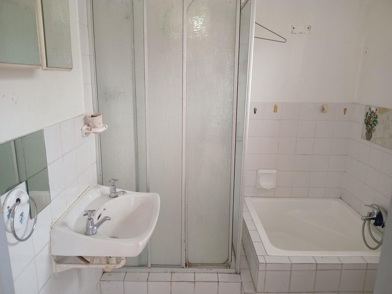 Going Going Gone!! Fixer -upper dream... - Photo 7