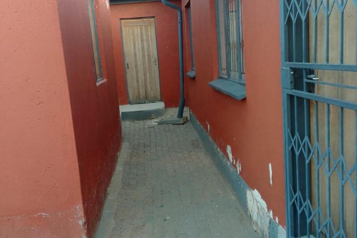 3 bedroom House For Sale in Mahube Valley Pretoria Gauteng - Photo 2