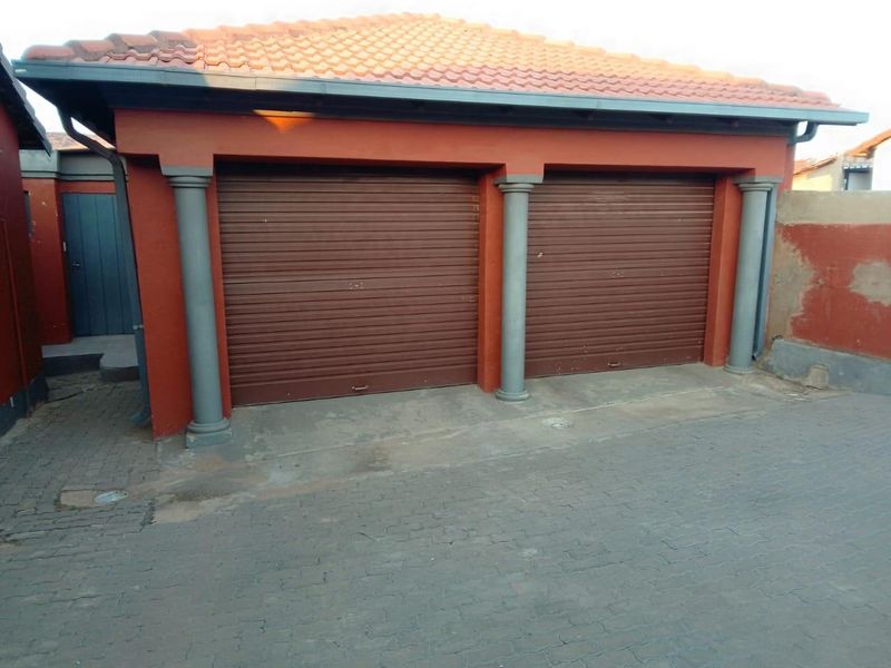 3 bedroom House For Sale in Mahube Valley Pretoria Gauteng - Photo 4