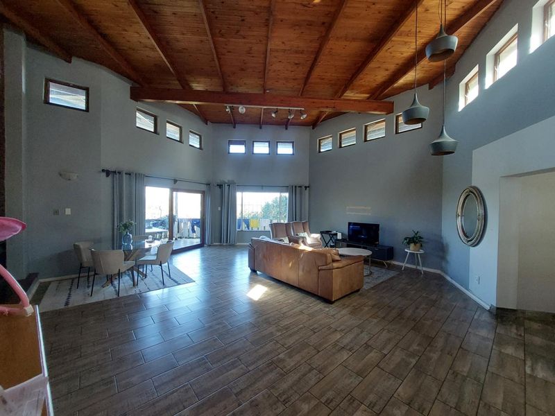 immaculate 3 bed 2 bath House To Rent in Clarendon - Photo 4