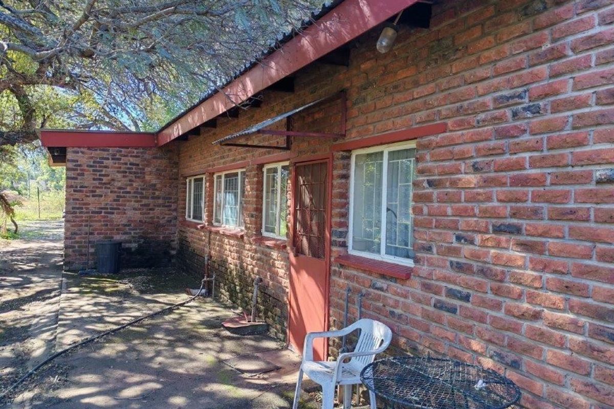 Riverside Smallholding with 4 bedroom house and Stores for Sale Bela Bela Limpopo - Photo 4
