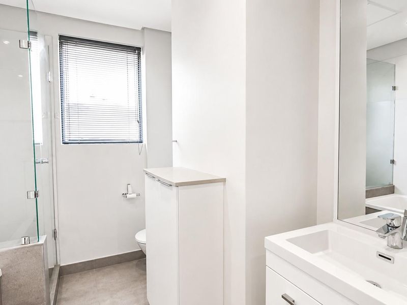 Available Immediately! UNFURNISHED 2 Bed 2 Baths Apartment to Let in Sibaya Precinct - Photo 10