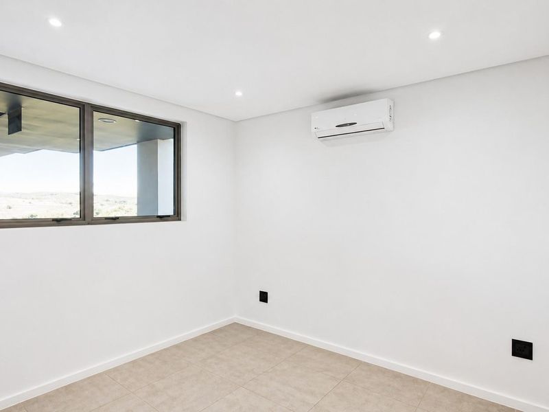 Available Immediately! UNFURNISHED 2 Bed 2 Baths Apartment to Let in Sibaya Precinct - Photo 8