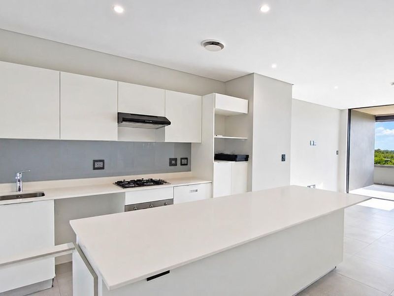Available Immediately! UNFURNISHED 2 Bed 2 Baths Apartment to Let in Sibaya Precinct - Photo 2