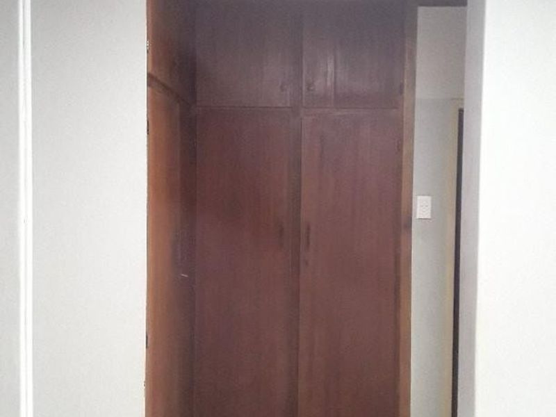 Spacious 2-Bedroom Apartment with Private Courtyard in Delmas - Photo 4