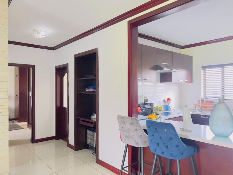 2 Bedroom Apartment For Sale in Summerset, Midrand - Photo 5