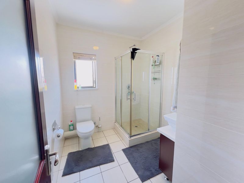 2 Bedroom Apartment For Sale in Summerset, Midrand - Photo 6