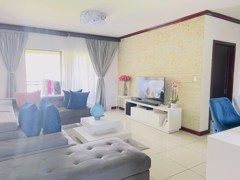 2 Bedroom Apartment For Sale in Summerset, Midrand - Photo 4