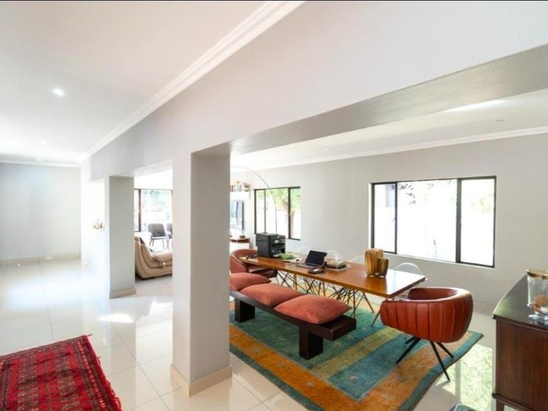 4 Bedroom House To Rent in Midrand, Sandton - Photo 3