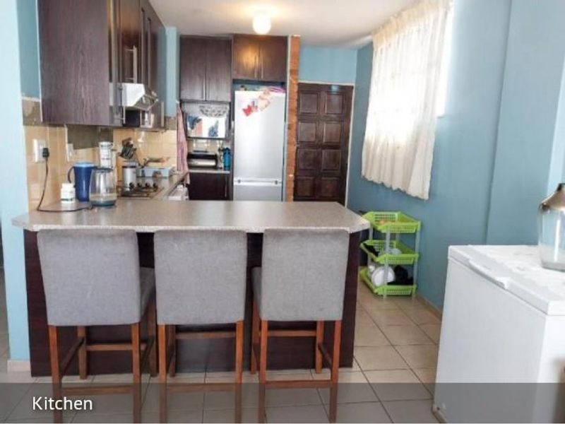 2 Bedroom Apartment For Sale in Sunnyside, Pretoria - Photo 3
