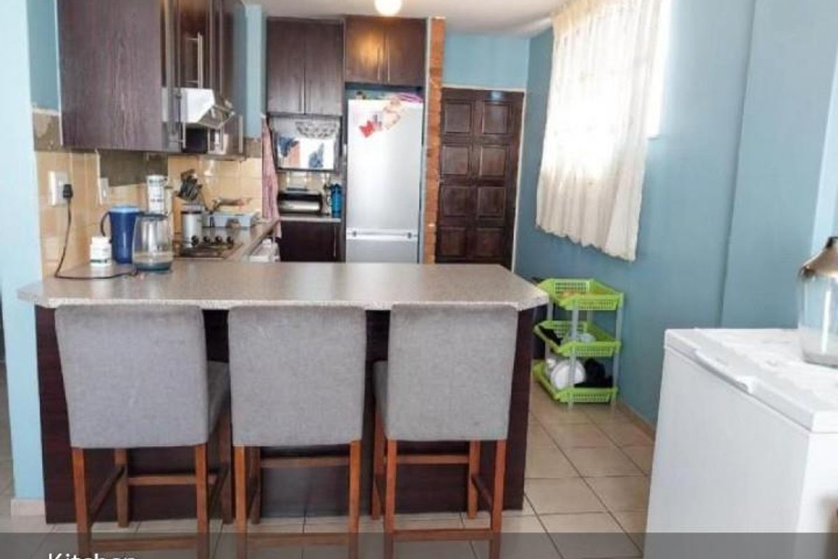 2 Bedroom Apartment For Sale in Sunnyside, Pretoria - Photo 3