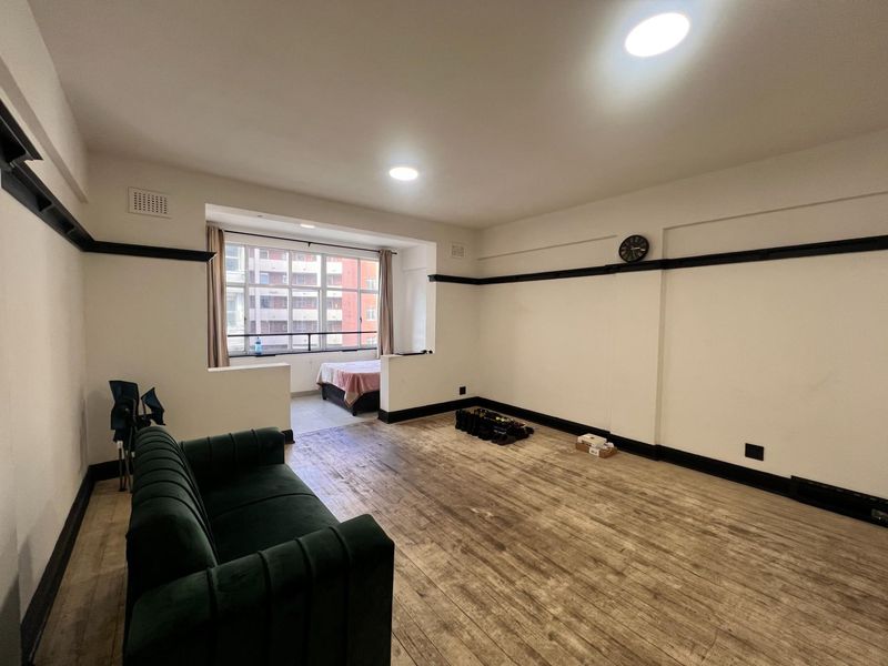 Studio Apartment To Rent in Durban Central, Durban, KwaZulu-Natal - Photo 4