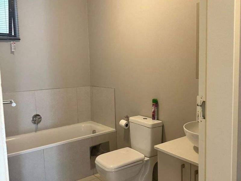 Apartment To Rent in Carlswald, Midrand - Photo 10