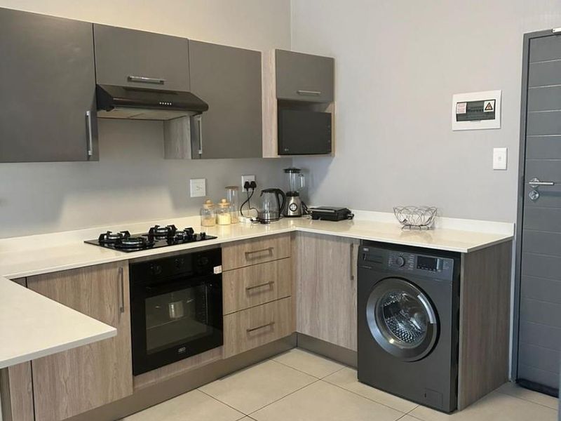 Apartment To Rent in Carlswald, Midrand - Photo 2