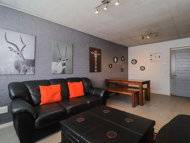Two Bedroom Apartment in Milnerton - Photo 7
