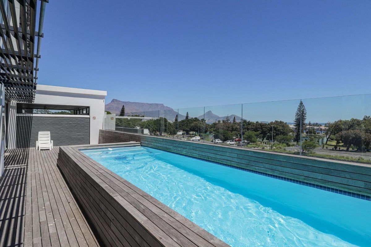 Two Bedroom Apartment in Milnerton - Photo 2