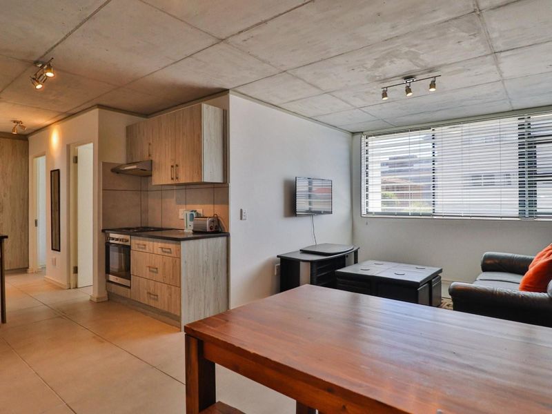 Two Bedroom Apartment in Milnerton - Photo 4