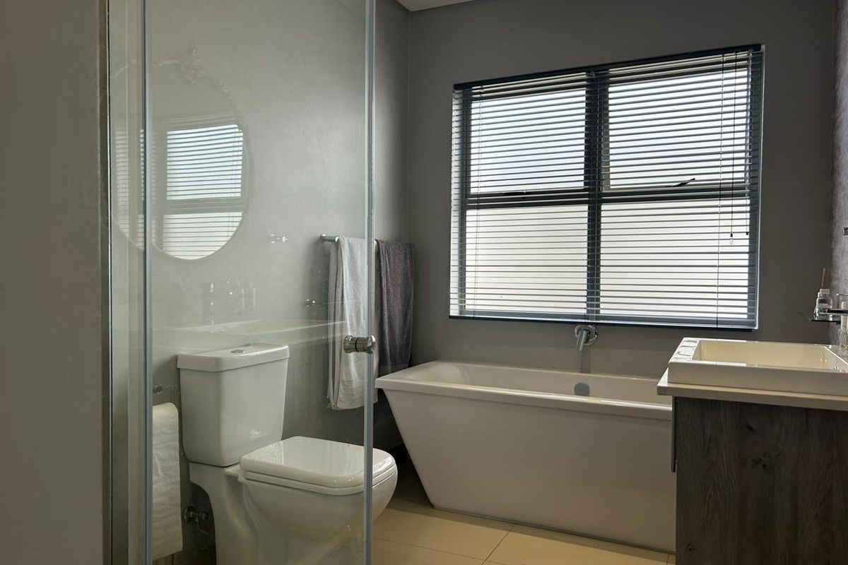 Apartment To Rent in Broadacres, Sandton - Photo 5