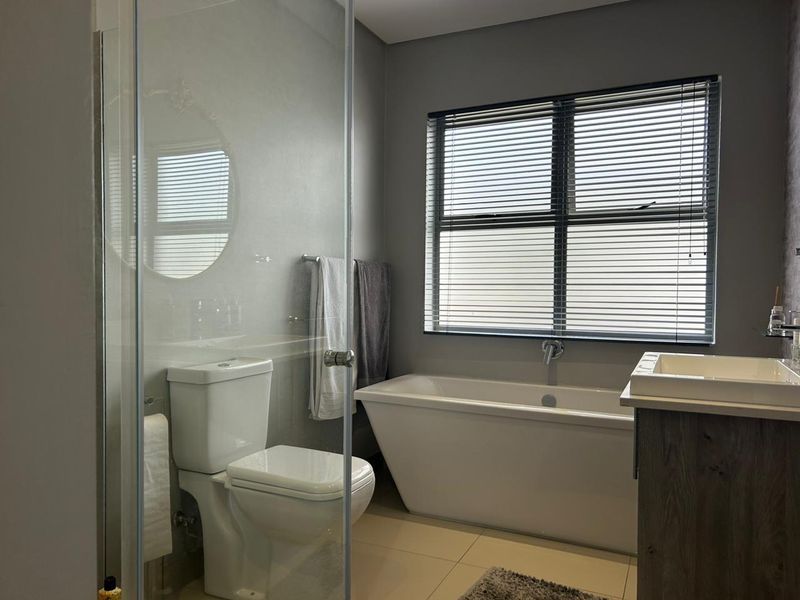 Apartment To Rent in Broadacres, Sandton - Photo 5