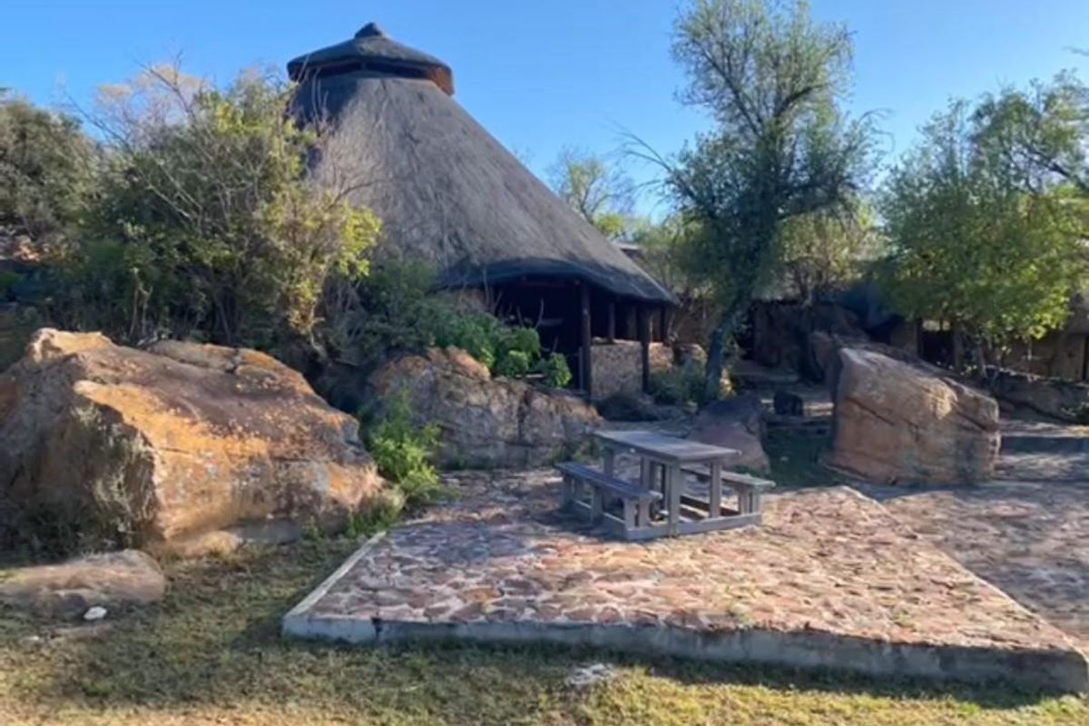 Exclusive 2-Hectare Bushveld Stand For Sale in Nyathi Wildlife Eco Estate, Vaalwater - Photo 4