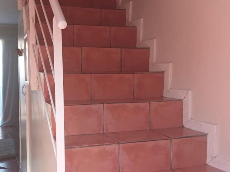 2 Bedroom Duplex Apartment in Brackenfell - Photo 8