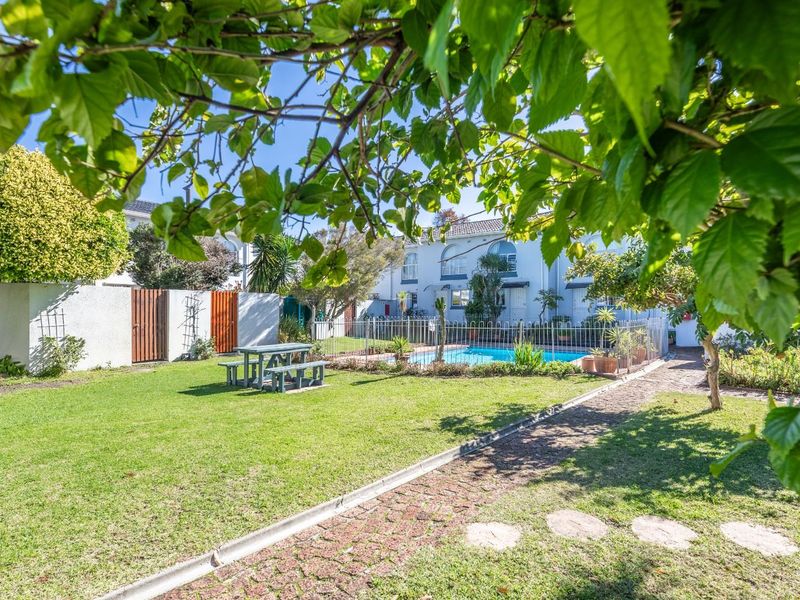 Townhouse Under Offer in Plumstead Cape Town - Photo 2