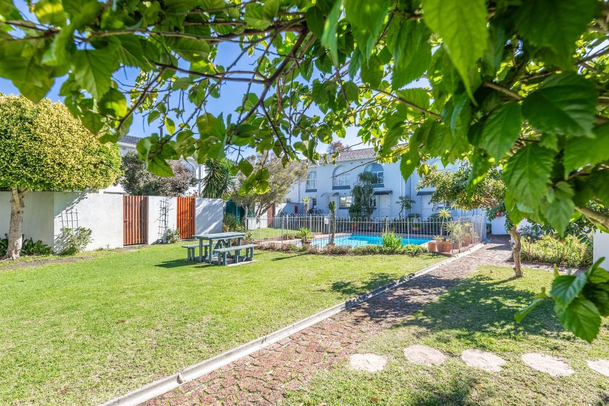 Townhouse Under Offer in Plumstead Cape Town - Photo 2