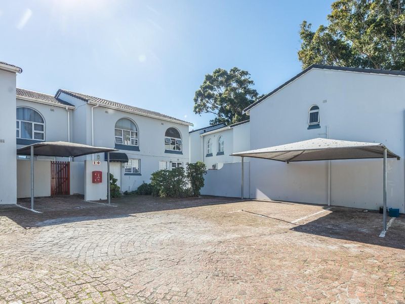 Townhouse Under Offer in Plumstead Cape Town - Photo 1