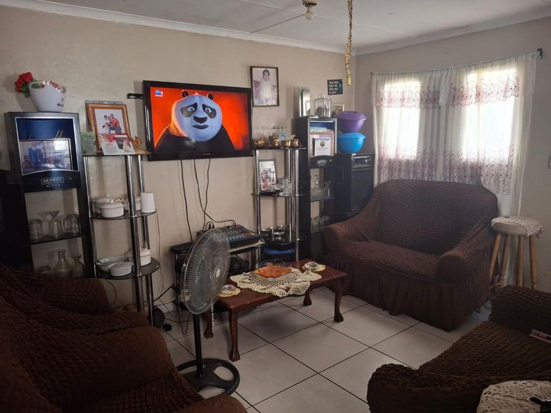 House For Sale in Delft - Photo 1