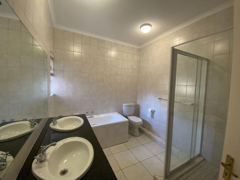 Ground Floor Apartment To Rent in Bryanston, Sandton - Photo 9