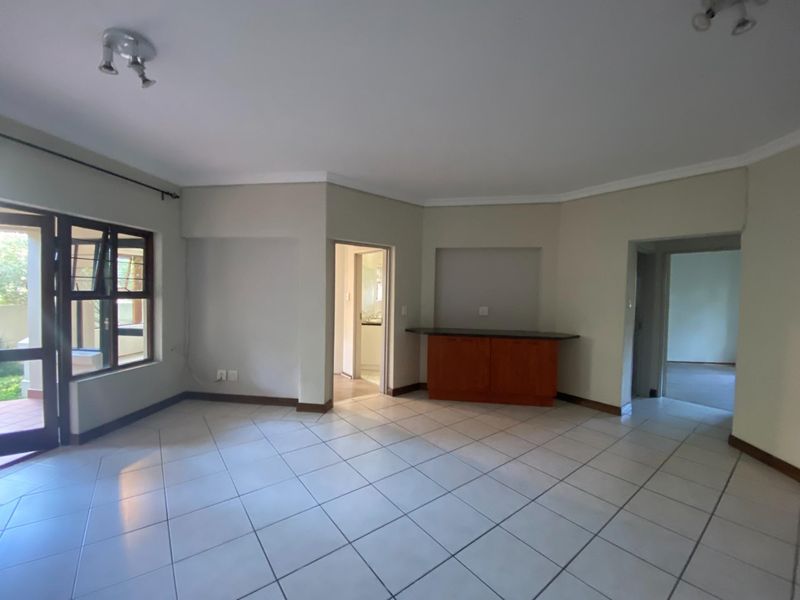 Ground Floor Apartment To Rent in Bryanston, Sandton - Photo 4
