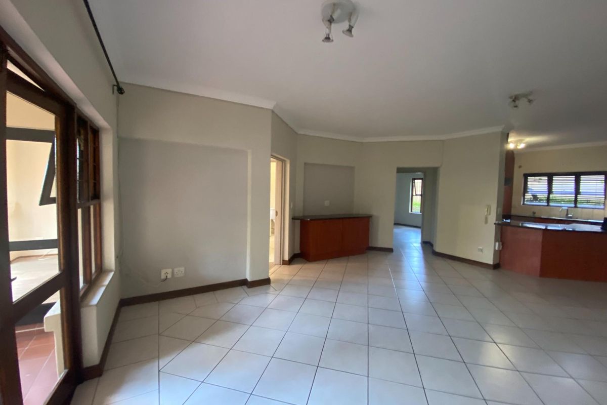 Ground Floor Apartment To Rent in Bryanston, Sandton - Photo 3