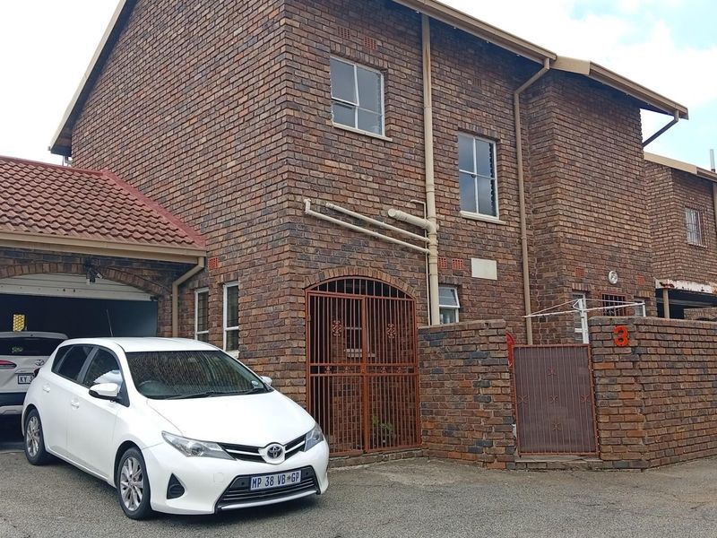 Modern 3-Bedroom Townhouse to Rent in Birchleigh North, Kempton Park - Photo 6