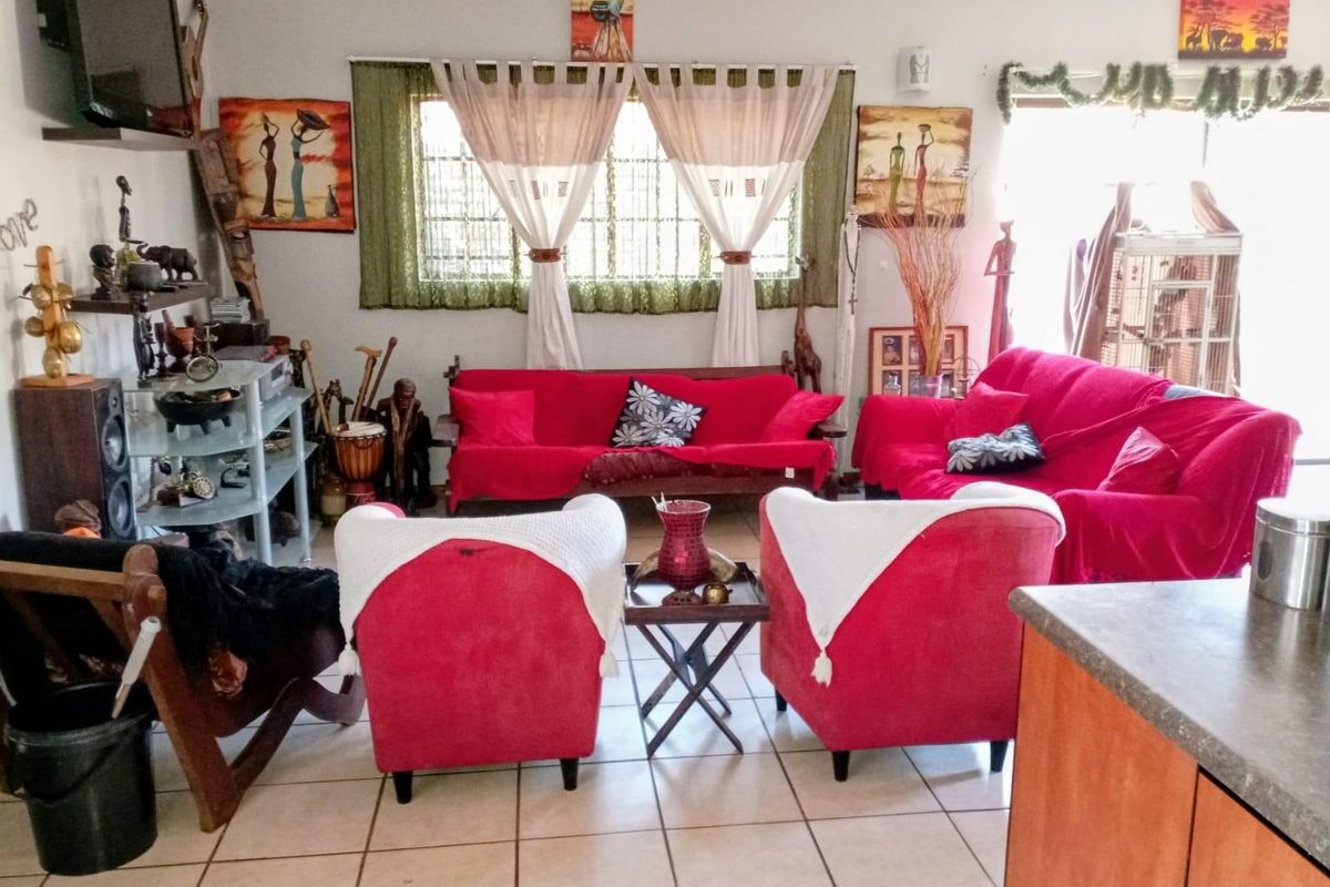 3 Bedroom house on plot to rent Derdepoort - Photo 3