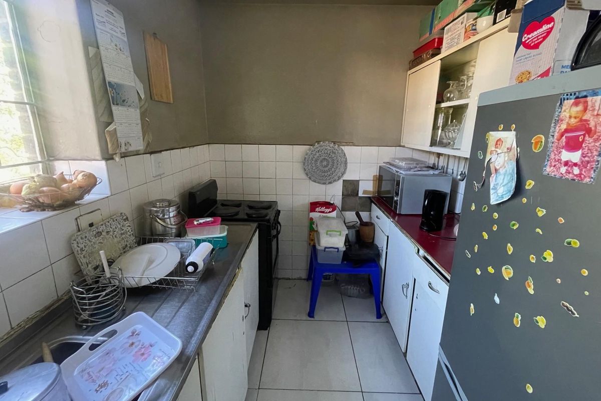 Investment Property For Sale Near UNISA. - Photo 3