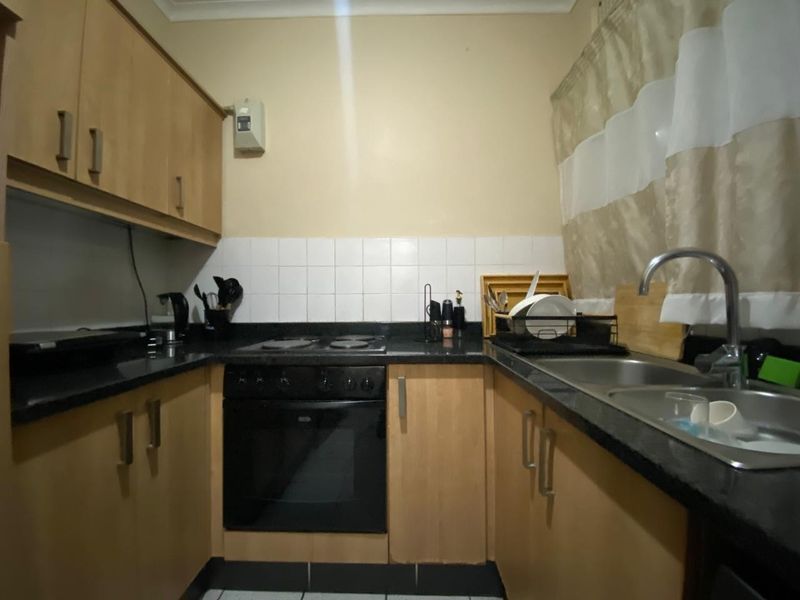 Modern 2-Bedroom Flat in Secure Complex - New Germany R8000 - Photo 4