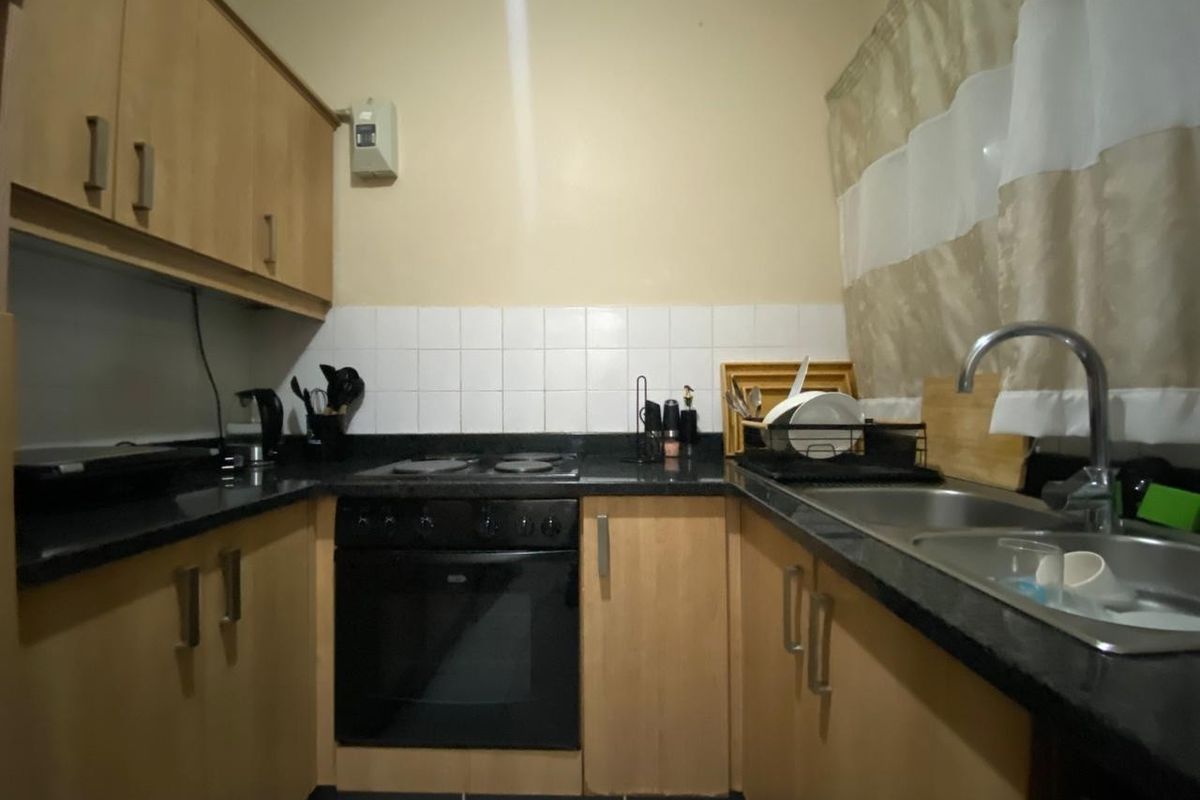 Modern 2-Bedroom Flat in Secure Complex - New Germany R8000 - Photo 4