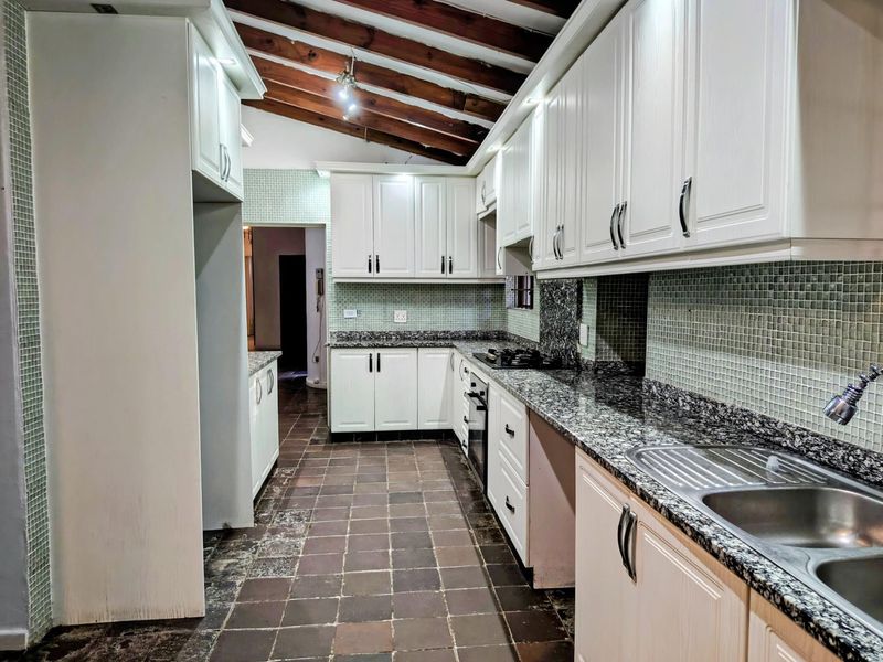 House in Nature For Rent in verdant Westville - Photo 9
