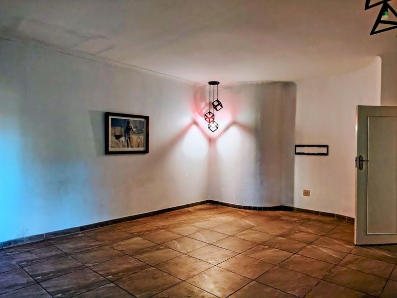 House in Nature For Rent in verdant Westville - Photo 4