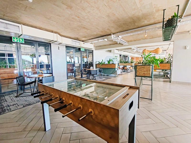 Furnished Apartment For Sale in Woodstock, Cape Town - Photo 5