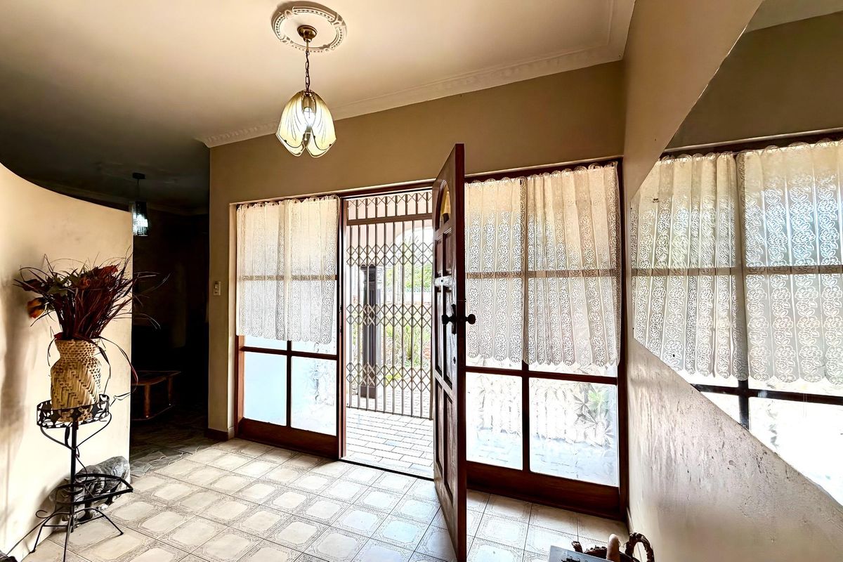 Corner Property in Jubilee Park | Listed by Danté Koen, eXp Realty - Photo 4