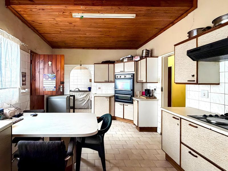 Corner Property in Jubilee Park | Listed by Danté Koen, eXp Realty - Photo 9