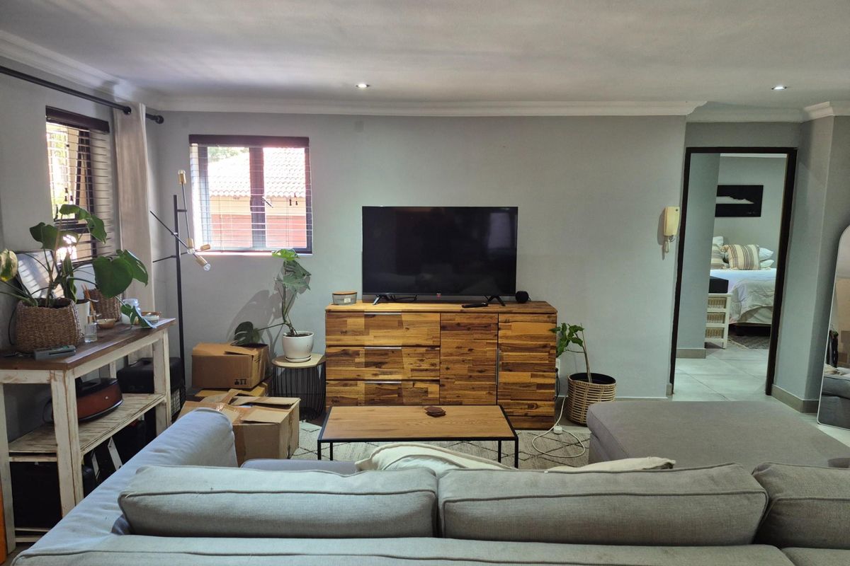 Modern Lock-Up-and-Go Townhouse in the Heart of Menlo Park - Photo 3
