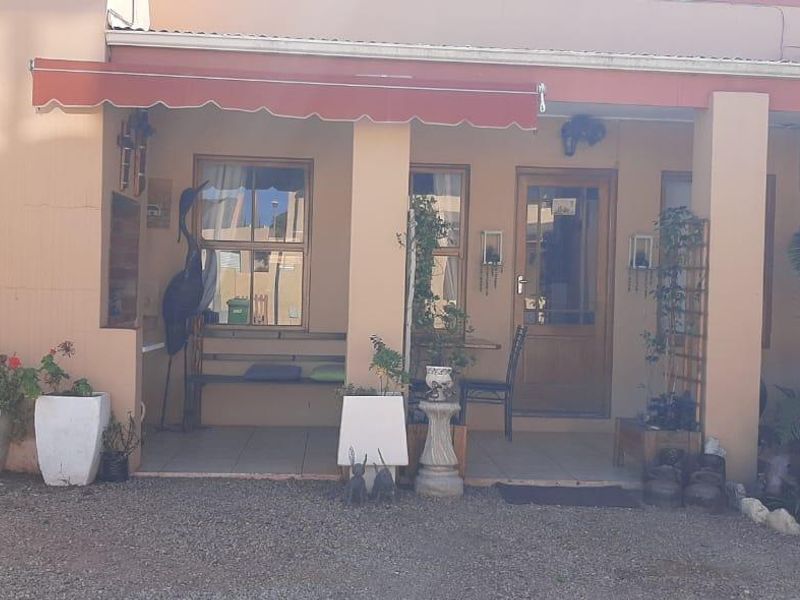 Cozy Coastal Living - 3-Bedroom Home in Bluewater Bay, Saldanha - Photo 4